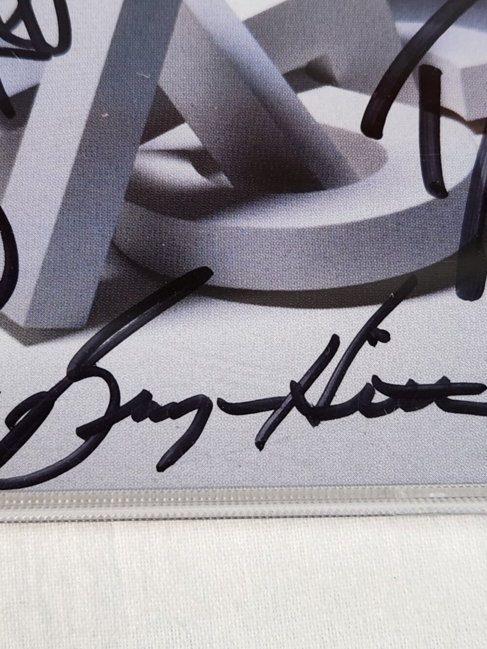 REO Speedwagon Band Autographed The Hits CD - 5 Members Signed Fast Ship - Picture 2 of 12